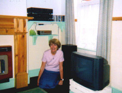 mumfloor.jpg (29621 bytes)