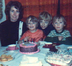 party.jpg (17641 bytes)