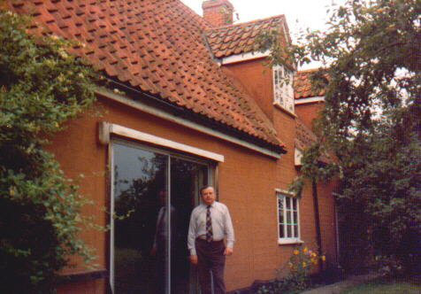 seabrdad.jpg (37451 bytes)