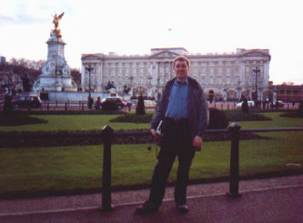 r-buck.jpg (24787 bytes)