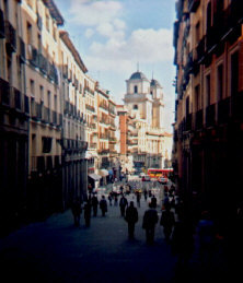 towers.jpg (19380 bytes)