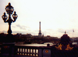 eiffelbr.jpg (19719 bytes)