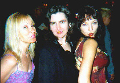 girls.jpg (28736 bytes)